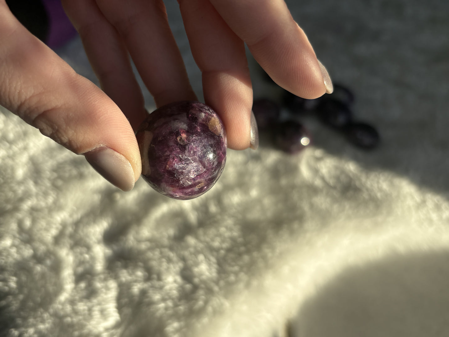 Lépidolite pierre roulée AA