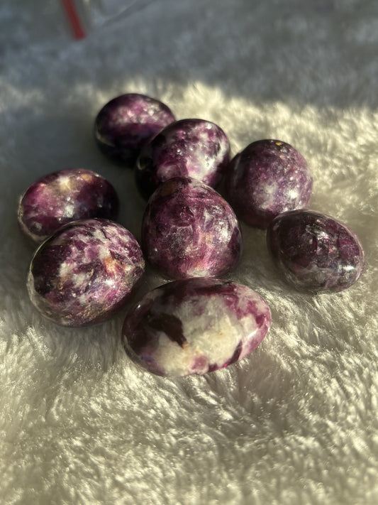 Lépidolite pierre roulée AA